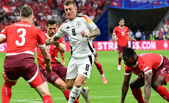 Germany vs Switzerland: Niklas Fulkrug to the rescue!